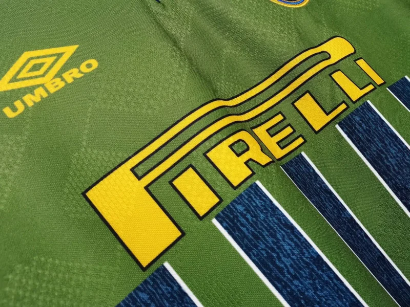maglia-inter-vintage-95-96-away-sponsor-pirelli