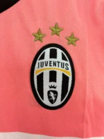 maglia juventus 2015/16 adidas dettaglio logo Juventus
