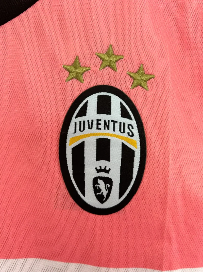 maglia juventus 2015/16 adidas dettaglio logo Juventus