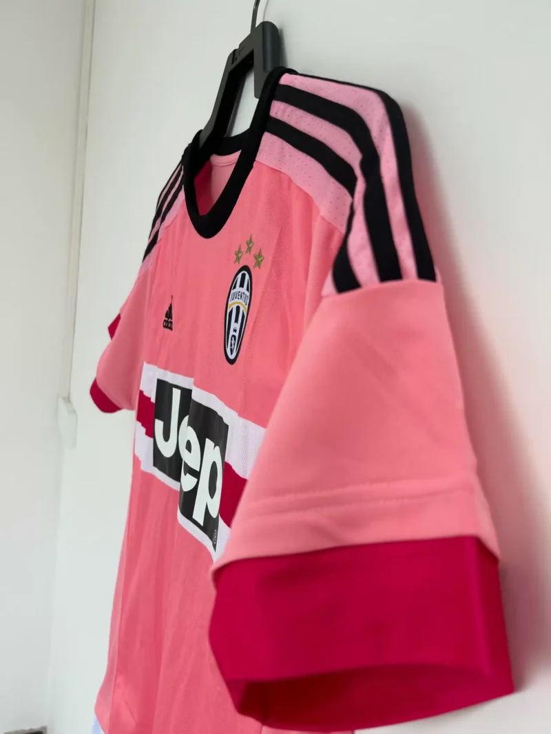 maglia juventus 2015/16 adidas dettaglio laterale