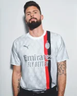 seconda maglia Milan 2023/24 Puma indossata dal calciatore Giroud