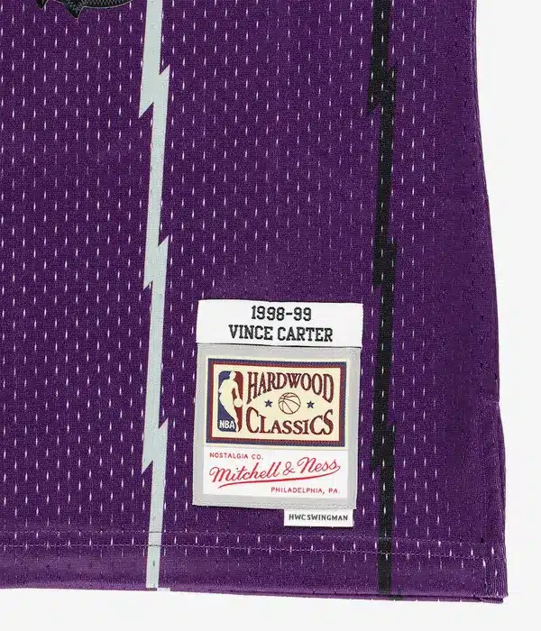 NBA_Toronto_Raptors_1998-99_SWINGMAN_JERSEY_VINCE_CARTER dettaglio