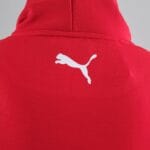 dettaglio logo Puma della Felpa Ferrari 2022 Puma F1