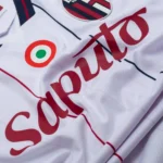 Maglia Bologna away 2025/26 dettaglio sponsor Saputo