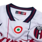 Maglia Bologna away 2025/26 dettaglio colletto