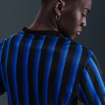 Maglia Inter 2025/26 Home dettaglio colletto posteriore