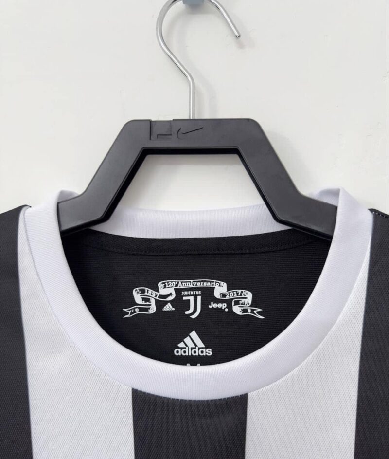Maglia Juventus Anniversario 120 Anni celebrativa dettaglio colletto Adidas