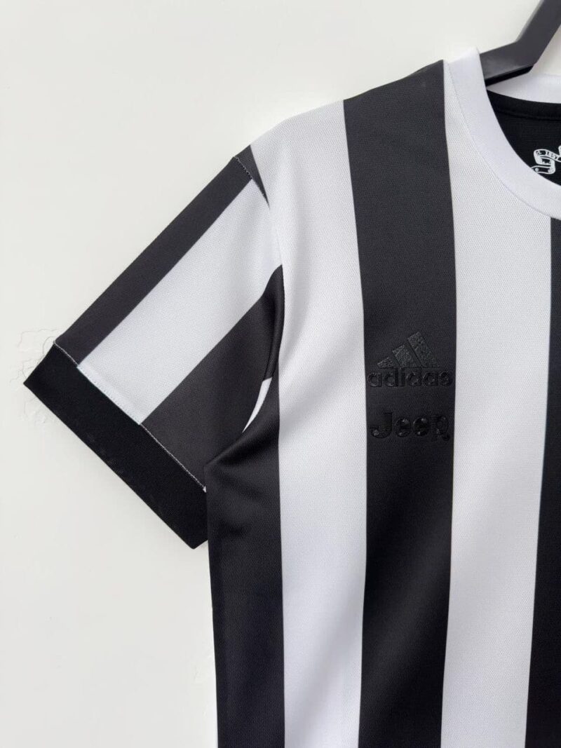 Maglia Juventus Anniversario 120 Anni celebrativa strisce bianconere