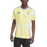 Seconda Maglia Juventus 2024 2025 indossata da modello dettaglio frontale