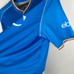 Maglia Napoli 23/24 home Ea7 dettaglio laterale