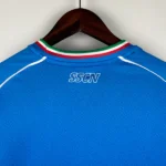 Maglia Napoli 23/24 home Ea7 dettaglio colletto Società sportiva calcio Napoli