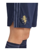Pantaloncini_Juventus_third_2024-25_Adidas_4 Pantaloncini Juventus Third 2024/25 Adidas dettaglio logo Juventus Cavallino