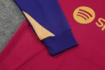 Tuta Barcellona blu rossa 2024/25 Nike dettaglio manica