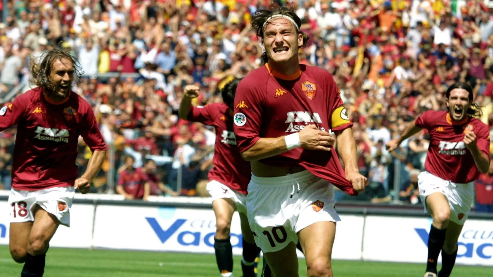 Vittoria Scudetto As Roma 2001 Totti e Batistuta festeggiamenti