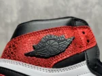 Air Jordan 1 Retro High OG Bred Toe 8