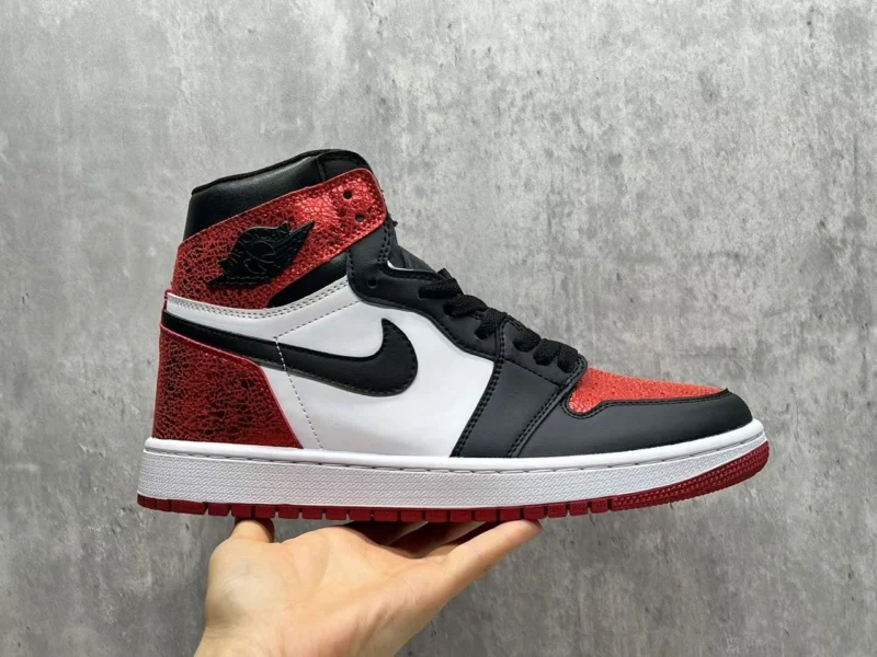 Air Jordan 1 Retro High OG Bred Toe 6