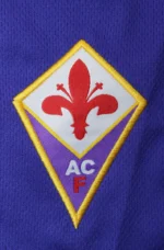 Completino Fiorentina bambino 1998/99 home dettaglio logo Fiorentina