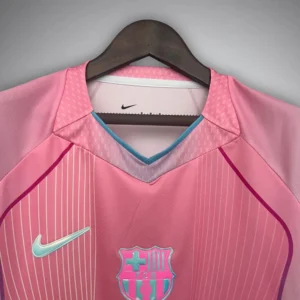 maglia Barcellona rosa 2025 26 dettaglio colletto