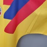 dettaglio inserto manica della maglia Colombia 1990 vintage