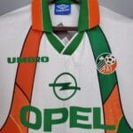 maglia Irlanda Umbro 1994/96 away dettaglio petto