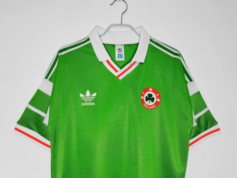 dettaglio zoom maglia Irlanda calcio 1998/90 Home Adidas