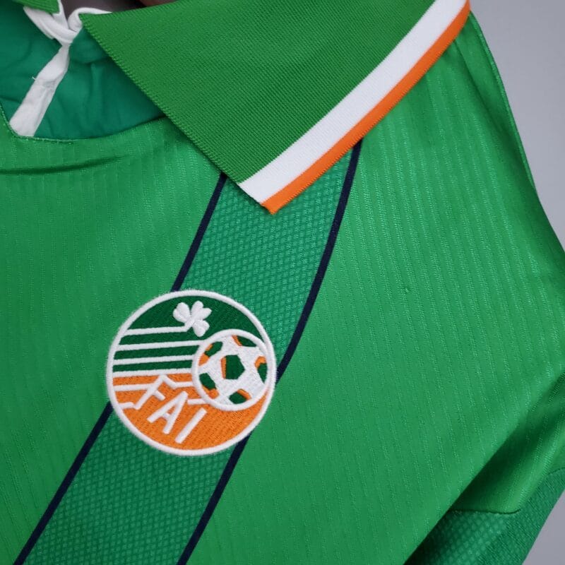 maglia Irlanda vintage 1996-98 Home Umbro dettaglio logo nazionale Irlanda calcio