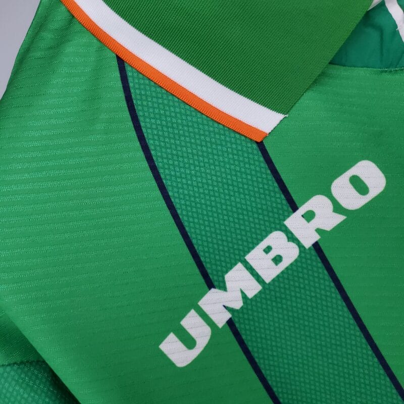 maglia Irlanda vintage 1996-98 Home Umbro dettaglio colletto