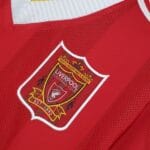 maglia Liverpool 95/96 Home Adidas Carlsberg dettaglio logo Reds