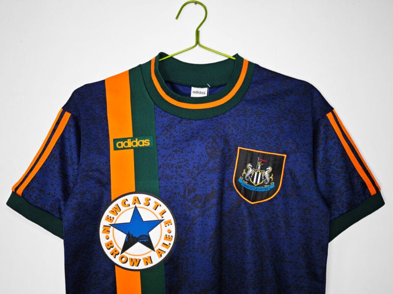 maglia Newcastle vintage 97/98 away Adidas dettaglio petto
