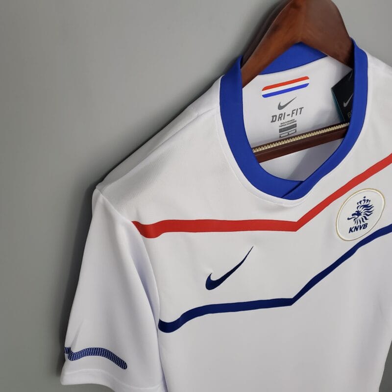 dettaglio laterale della maglia Olanda vintage 2010-11 away