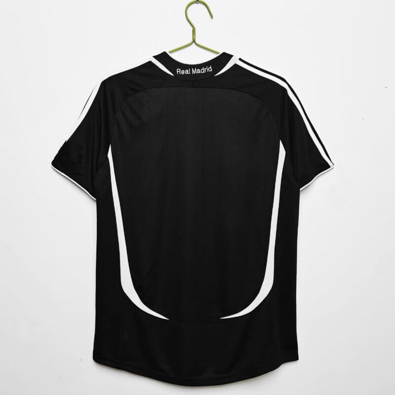 dettaglio posteriore maglia Real Madrid 2006/07 Away