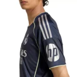 maglia Real Madrid 2025-26 away modello