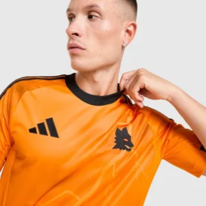 maglia As Roma 2025/26 away arancione dettaglio petto