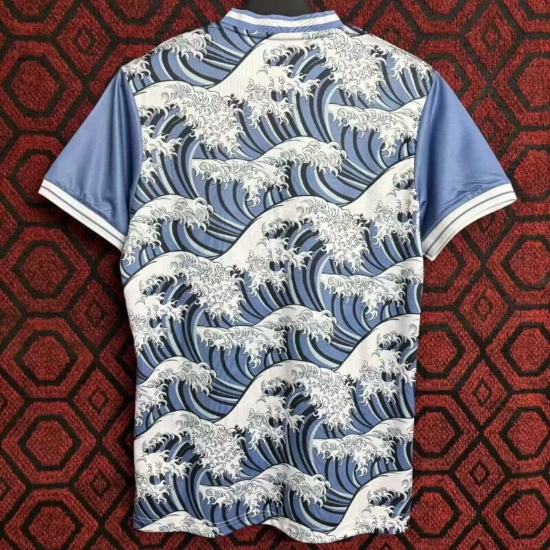 maglia Giappone Special Edition deisgn ispirato a la grande onda Kaganawa posteriore