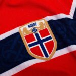 maglia Norvegia 2026 FIFA world cup home dettaglio logo federazione calcio Norvegia