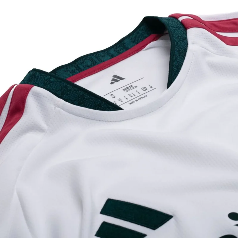 maglia Real Madrid 2026/27 home dettaglio colletto