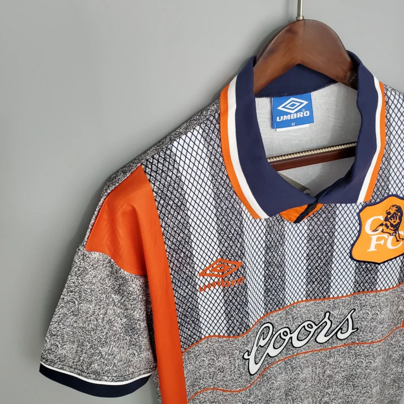 dettaglio laterale della maglia Chelsea away 1994/1995 Umbro