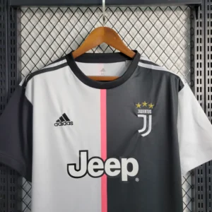 maglia Juventus 2019 20 home Adidas dettaglio sponsor Jeep