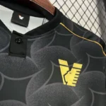 maglia_Venezia_2024-25_Home_Nocta__2 dettaglio logo Venezia calcio della maglia Venezia 2024/25 Home Nocta
