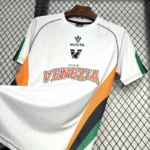 dettaglio scritta Venezia centrale della maglia Venezia Nocta Away 2024/25